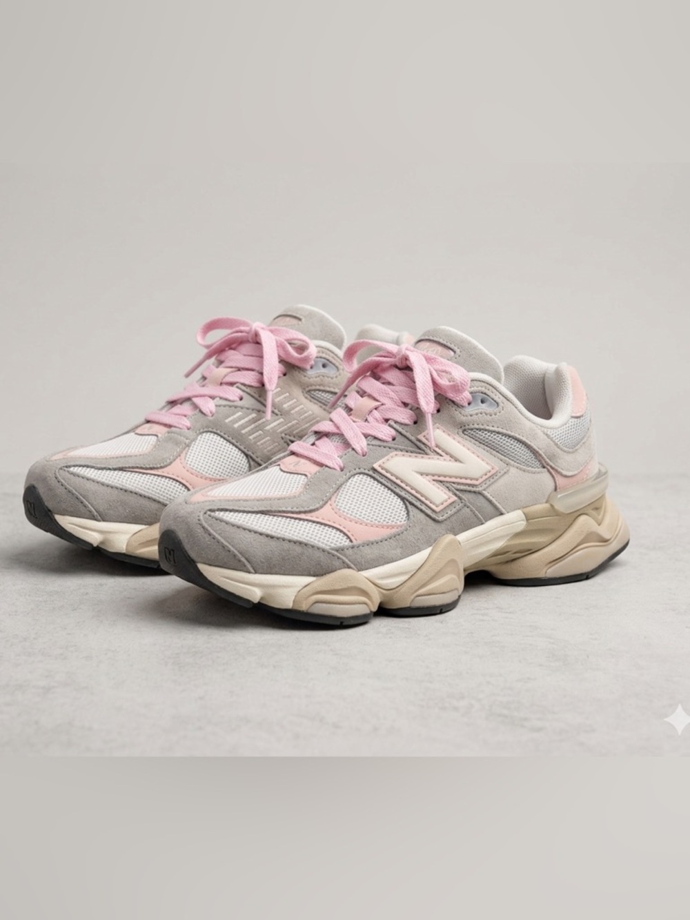 New Balance kids Gray and Pink Chunky Sneaker.. size 3